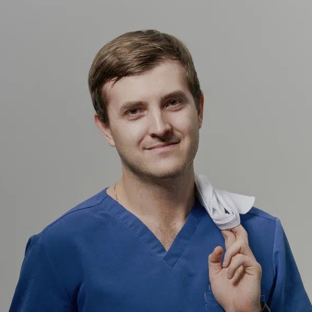 Максим Кузнецов 